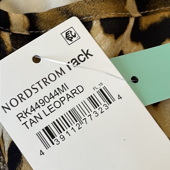 Abound cami tan leopard spaghetti straps animal print Top New Size small - Picture 4 of 6